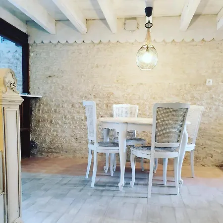 La Fontenelle Meuble T2 Daire *